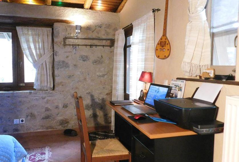 Agoriani Art Suite - 4 Seasons' Natural Living Lilaia Ngoại thất bức ảnh